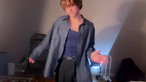 Snapshot of namiraaxel chatting on 12.03.24 Georges online show from 12.03.24