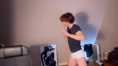 Snapshot of namiraaxel chatting on 12.13.24 Georges online show from 12.13.24