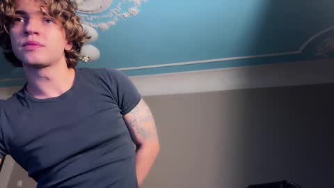 Snapshot of namiraaxel chatting on 01.10.25 Georges online show from 01.10.25