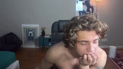 Snapshot of namiraaxel chatting on 01.18.25 Georges online show from 01.18.25