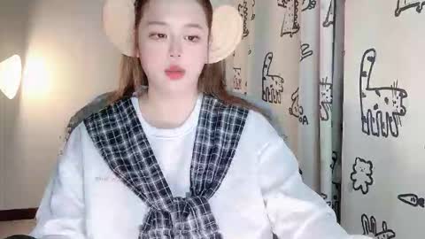 Snapshot of nanabigbobo chatting on 12.04.25 nanabigbobo online show from 12.04.25