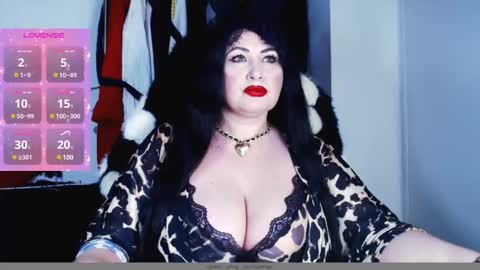 Snapshot of nanalagloss chatting on 02.07.25 NanaLaGloss online show from 02.07.25