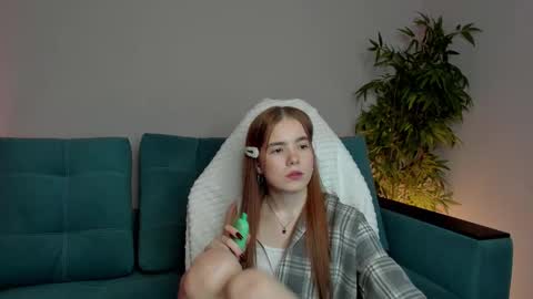 Snapshot of nanami_v02 chatting on 02.17.25 Maeve online show from 02.17.25