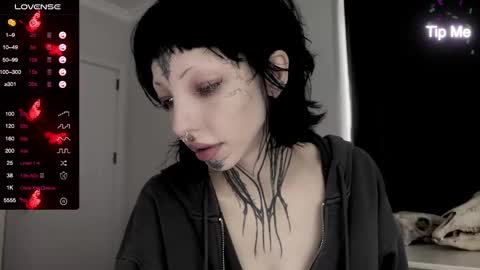 Nana online show from 01.05.25