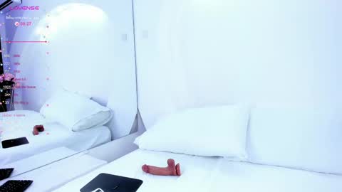 NanaOsaky online show from 03.10.25