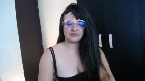 Snapshot of nani_gutierrez chatting on 03.09.25 Nani online show from 03.09.25