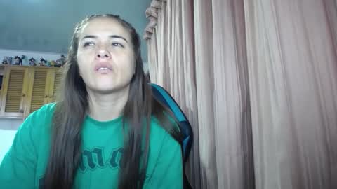 Snapshot of nanna_yoshi chatting on 10.06.25 nanna yoshi online show from 10.06.25