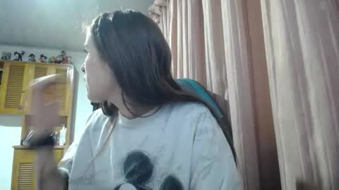 Snapshot of nanna_yoshi chatting on 11.12.25 nanna yoshi online show from 11.12.25