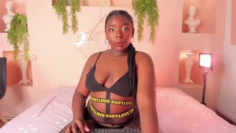 nanymoreno online show from 10.10.25