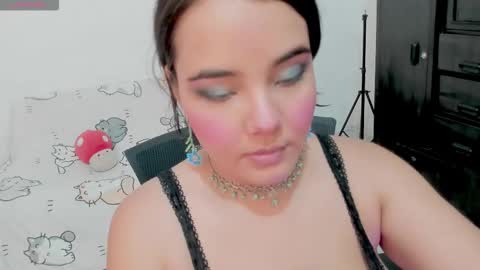 Snapshot of naoko_uwu chatting on 11.26.25 Naoko online show from 11.26.25