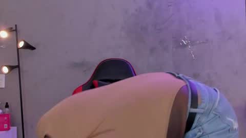 Naomi Blair online show from 04.03.26