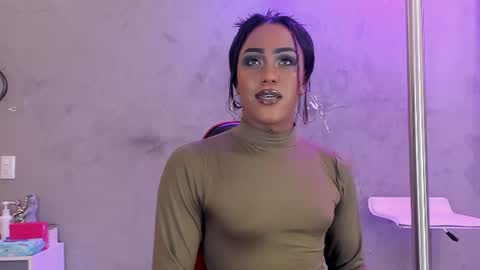 Naomi Blair online show from 06.14.26