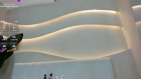 Naomi  online show from 01.07.25