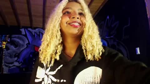 mara Jos online show from 04.15.26