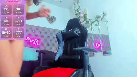 Naomi online show from 11.24.25