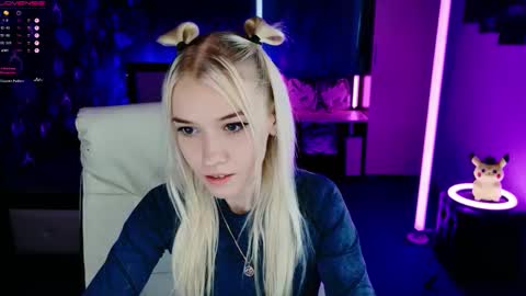 Snapshot of naomihita chatting on 11.04.25 naomihita online show from 11.04.25