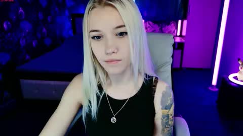 Snapshot of naomihita chatting on 11.07.25 naomihita online show from 11.07.25