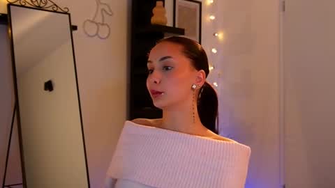 naomii_20 online show from 11.18.25