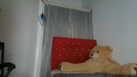 Snapshot of naomii_campbelll chatting on 09.29.25 Naomi Campbel online show from 09.29.25