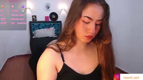 Snapshot of naomii_san chatting on 10.16.25 liz3 online show from 10.16.25