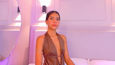 Naomi Klarc online show from 11.13.25