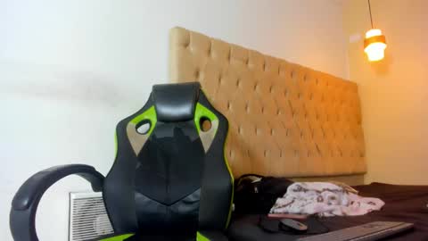 naomis_35 online show from 10.30.25