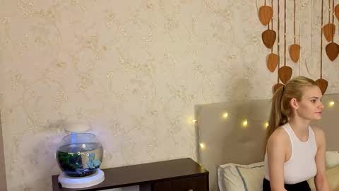 Naomi 3   online show from 12.14.25