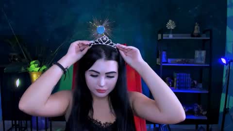 naomiwilsons online show from 11.06.25