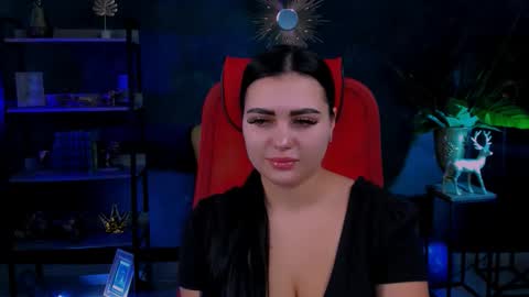 naomiwilsons online show from 11.21.25