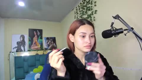 Snapshot of naomy777_ chatting on 12.31.24 naomy online show from 12.31.24