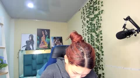 Snapshot of naomy777_ chatting on 01.02.25 naomy online show from 01.02.25