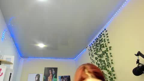 Snapshot of naomy777_ chatting on 01.08.25 naomy online show from 01.08.25