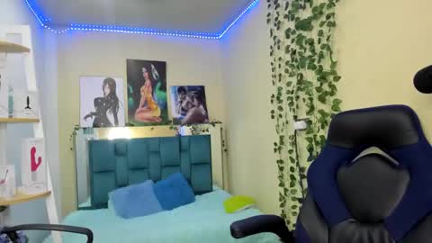 Snapshot of naomy777_ chatting on 01.25.25 naomy online show from 01.25.25