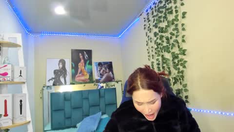 Snapshot of naomy777_ chatting on 02.01.25 naomy online show from 02.01.25