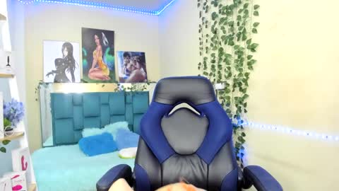 Snapshot of naomy777_ chatting on 02.09.25 naomy online show from 02.09.25