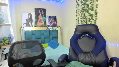 Snapshot of naomy777_ chatting on 02.12.25 naomy online show from 02.12.25