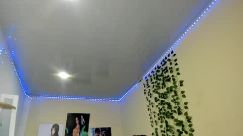 Snapshot of naomy777_ chatting on 02.13.25 naomy online show from 02.13.25