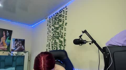 Snapshot of naomy777_ chatting on 02.15.25 naomy online show from 02.15.25