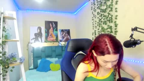 Snapshot of naomy777_ chatting on 02.21.25 naomy online show from 02.21.25