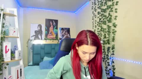 Snapshot of naomy777_ chatting on 03.12.25 naomy online show from 03.12.25