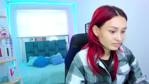 Snapshot of naomy777_ chatting on 09.29.25 naomy online show from 09.29.25