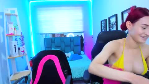 Snapshot of naomy777_ chatting on 10.14.25 naomy online show from 10.14.25