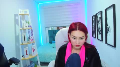 Snapshot of naomy777_ chatting on 10.16.25 naomy online show from 10.16.25