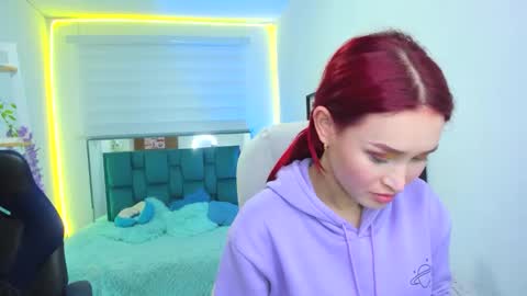 Snapshot of naomy777_ chatting on 10.17.25 naomy online show from 10.17.25