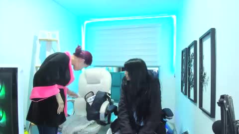 Snapshot of naomy777_ chatting on 10.28.25 naomy online show from 10.28.25