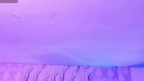 Snapshot of naomy_tay1 chatting on 11.18.25 Naomy online show from 11.18.25