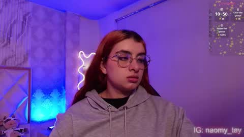 Snapshot of naomy_tay1 chatting on 11.22.25 Naomy online show from 11.22.25