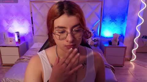 Snapshot of naomy_tay1 chatting on 11.24.25 Naomy online show from 11.24.25