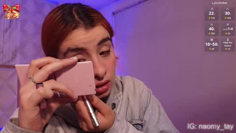 Snapshot of naomy_tay1 chatting on 11.26.25 Naomy online show from 11.26.25