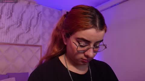 Snapshot of naomy_tay1 chatting on 11.29.25 Naomy online show from 11.29.25